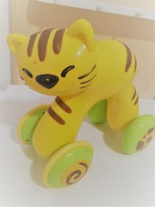 Push and Release Cat